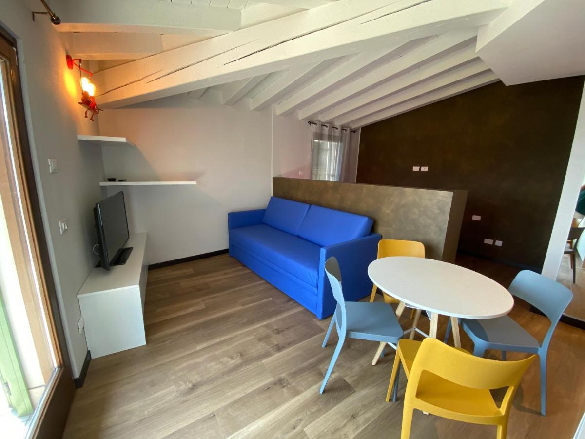 Appartement Castello Mavino à Sirmione Extérieur photo